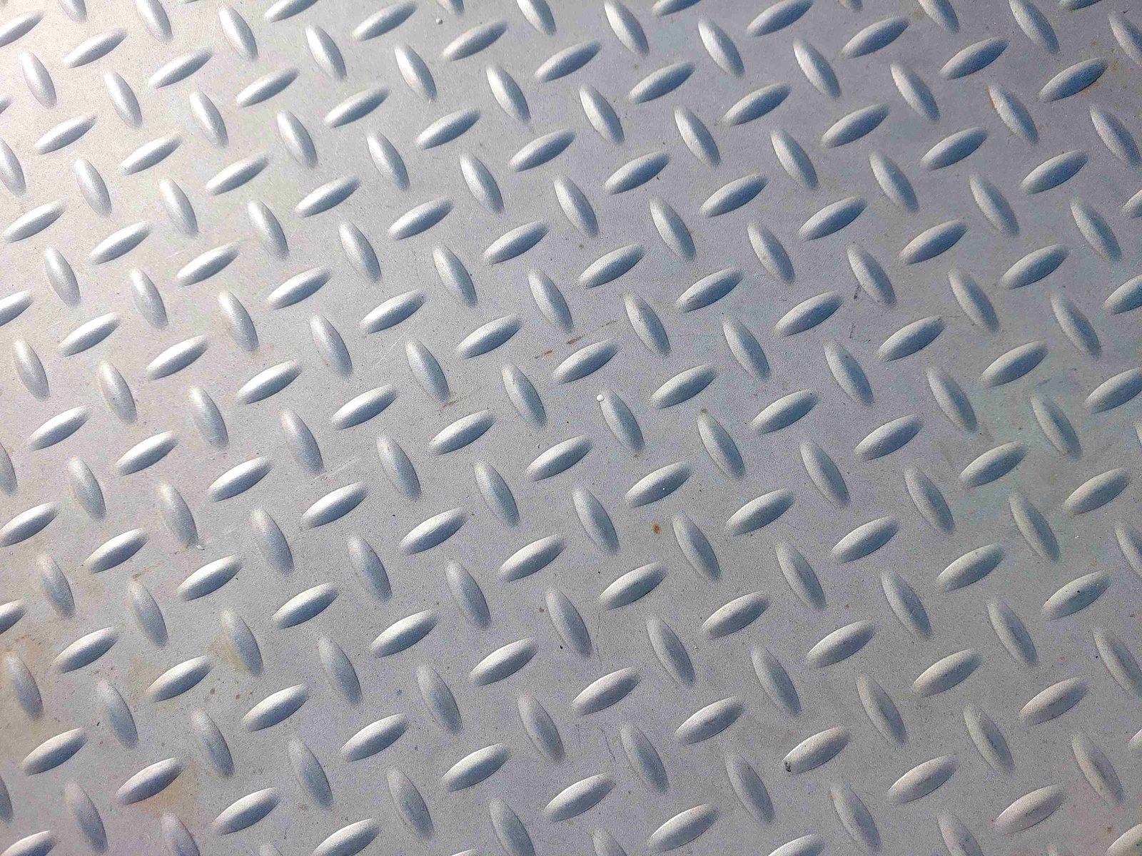 STAINLESS STEEL CHECKERED SHEET
